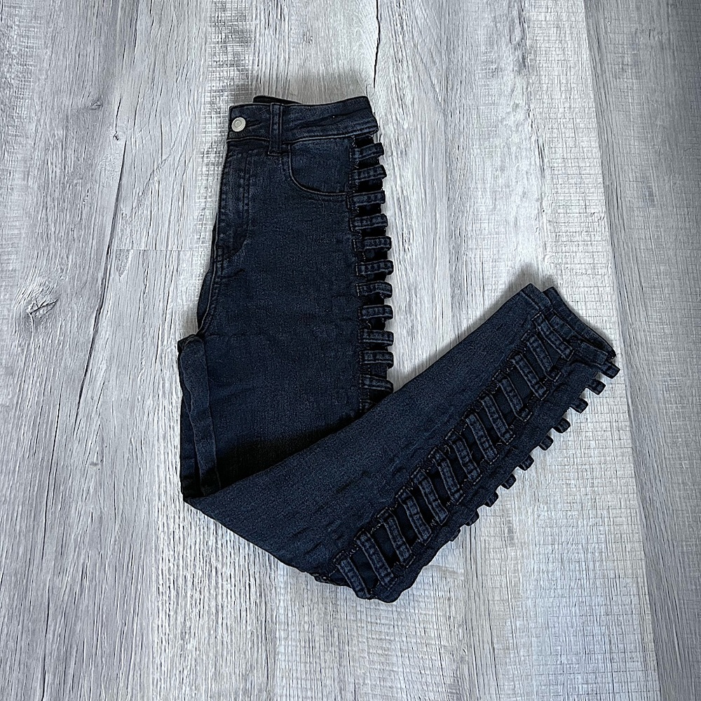 Black distressed cropped jeans from Forever 21